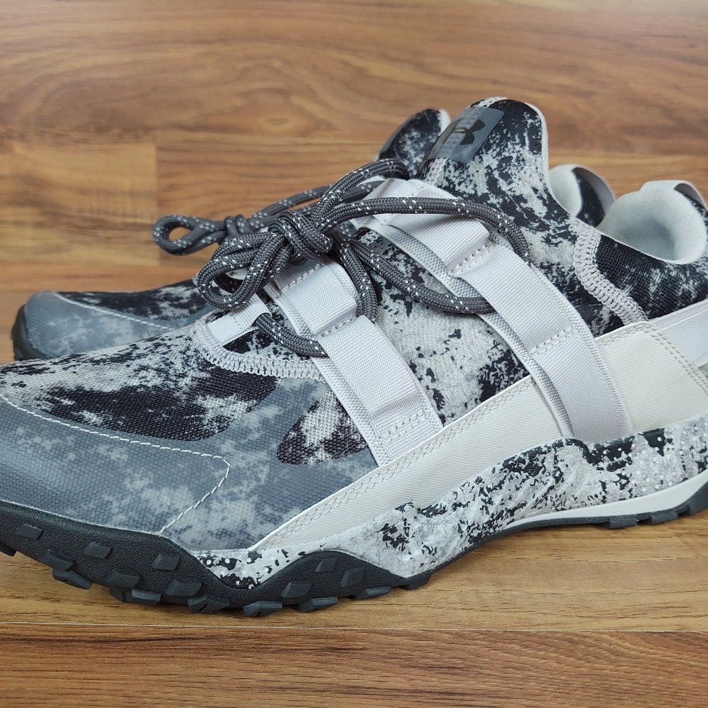 Under Armour UA Valsetz Trek Disrupt Trail Shoes G